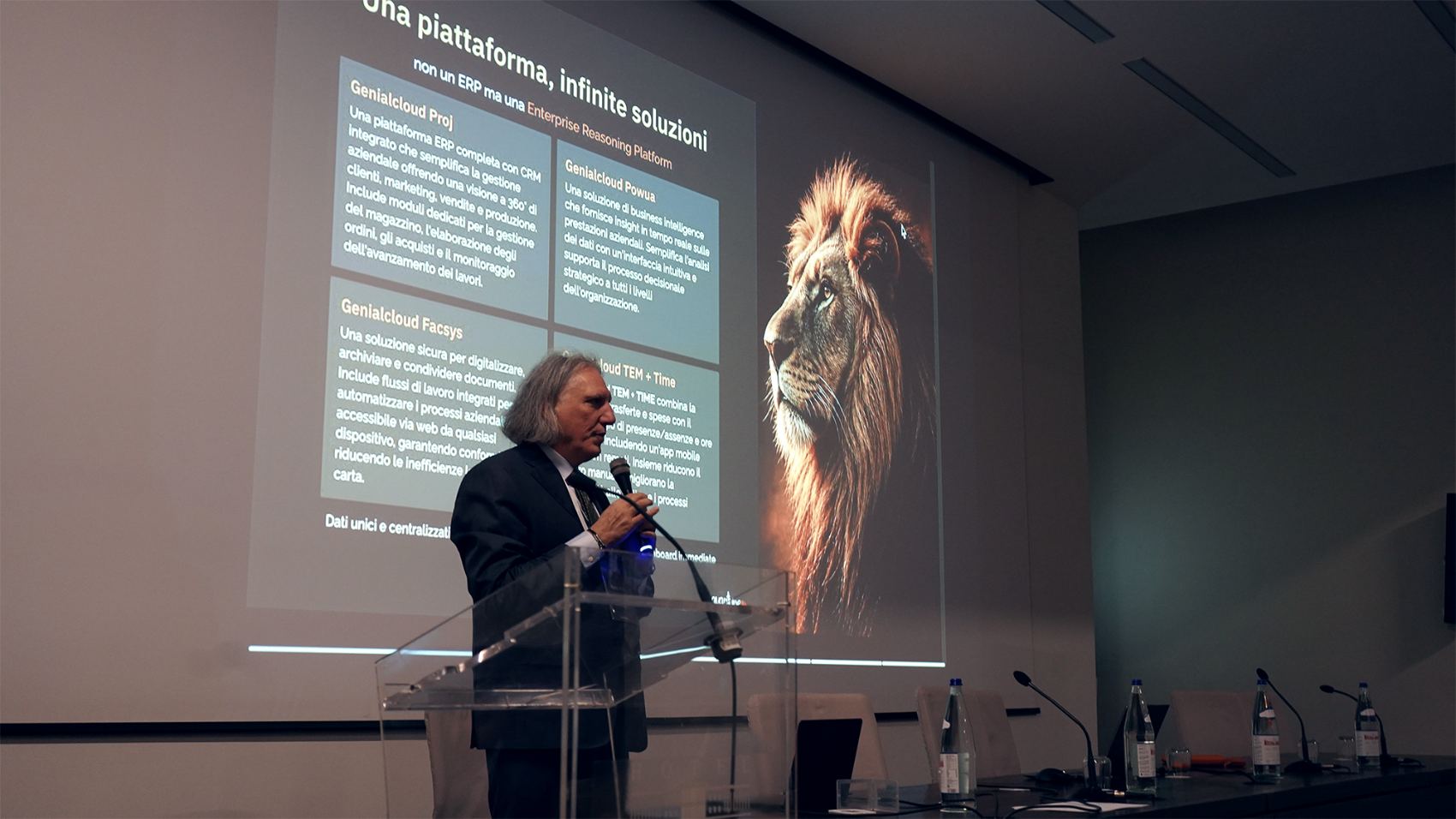 Ermanno Bonifazi presenting Genialcloud